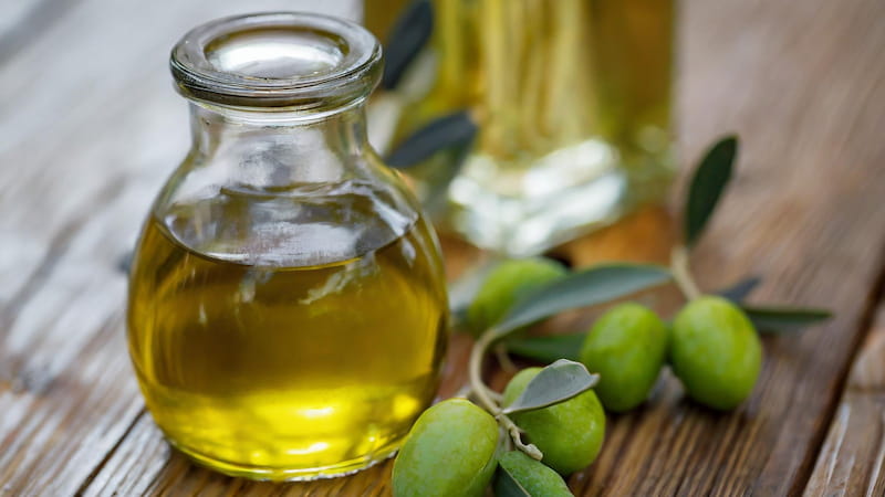روغن زیتون حلبی رویال با کیفیت مطلوب و حجم مناسب مصارف عمده